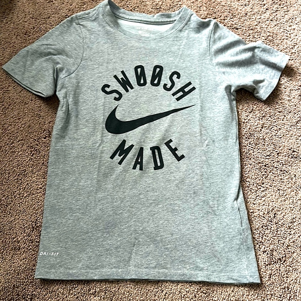 Boys Nike T